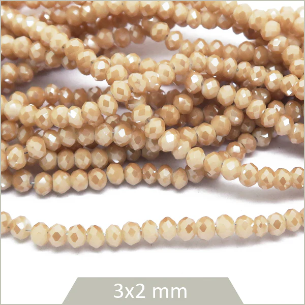 Env. 150 perles de verre à facettes donut rose nude irisé 3x2 mm