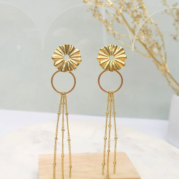 4 clous de boucle d'oreilles fleur en acier doré - Image 2