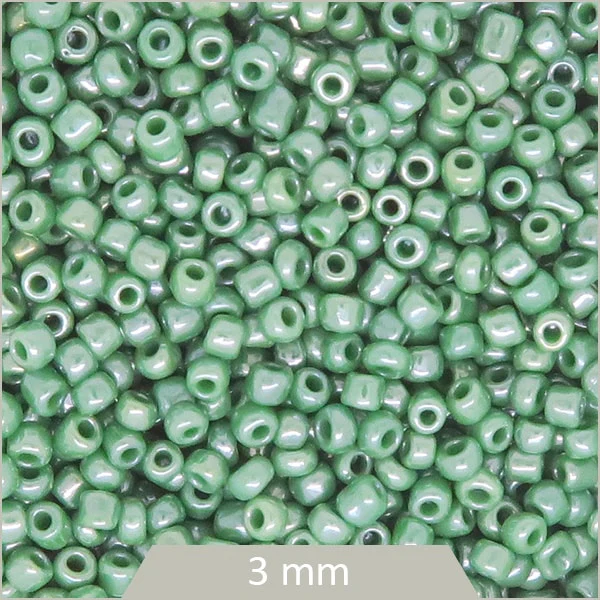 40 g de perles rocailles vert jade irisé 3 mm